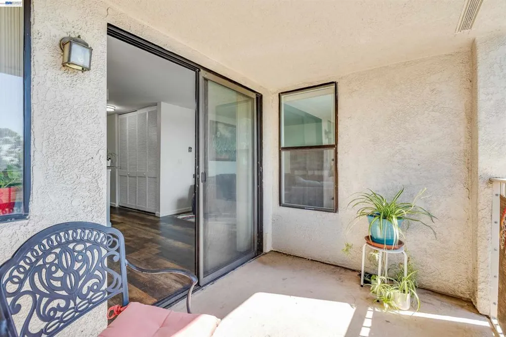 2505 Miramar Ave #114 Castro Valley, CA 94546