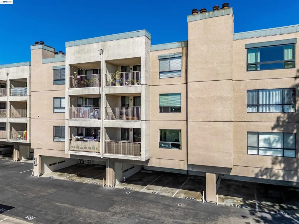 2505 Miramar Ave #114 Castro Valley, CA 94546