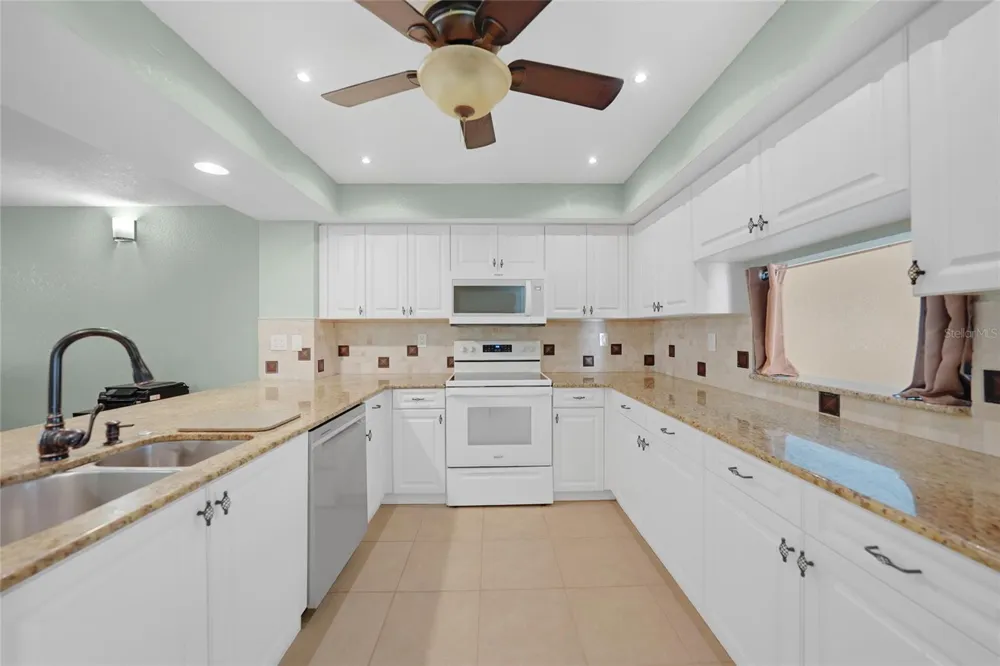 240 LEWIS CIRCLE #513 Punta Gorda, FL 33950