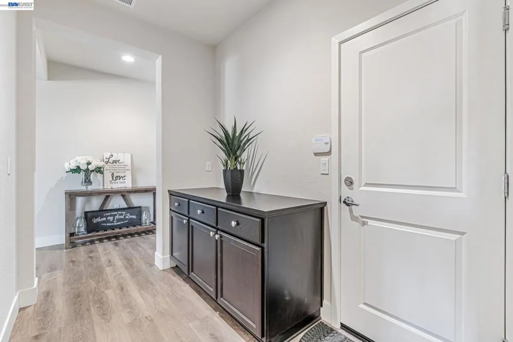 5645 Sierra Trail Way Antioch, CA 94531