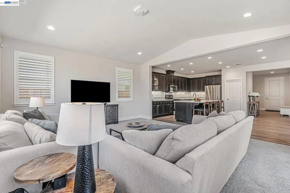 5645 Sierra Trail Way Antioch, CA 94531