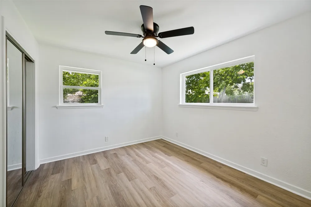 1112 Karla Drive Hurst, TX 76053