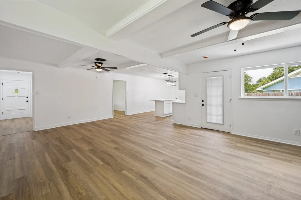 1112 Karla Drive Hurst, TX 76053