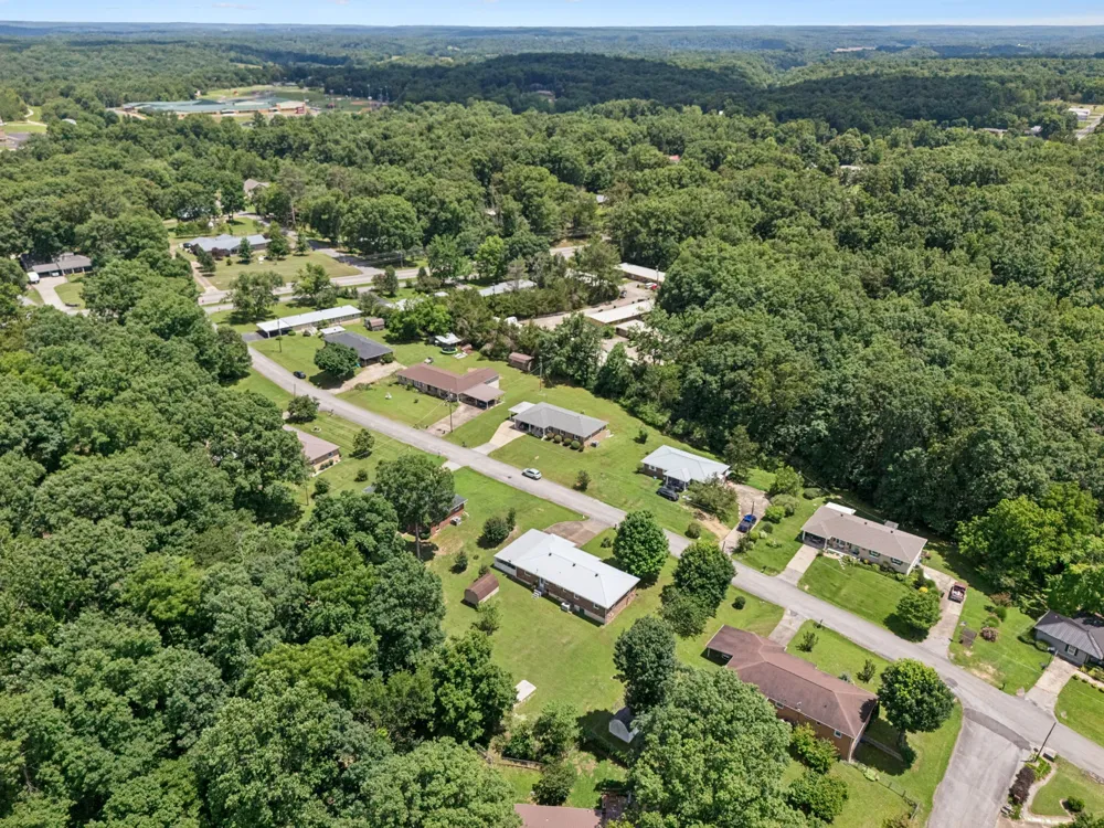 708 Hickory St Centerville, TN 37033
