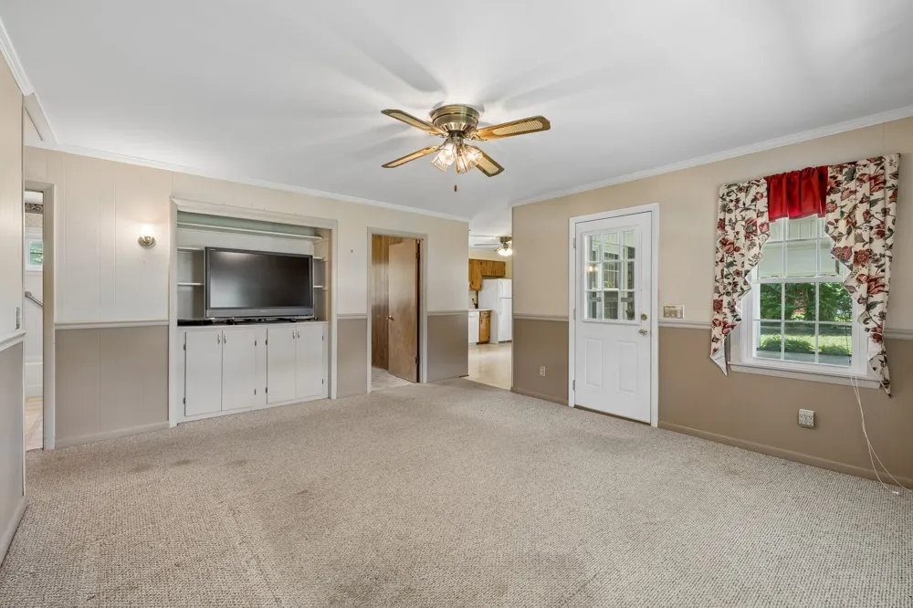 708 Hickory St Centerville, TN 37033