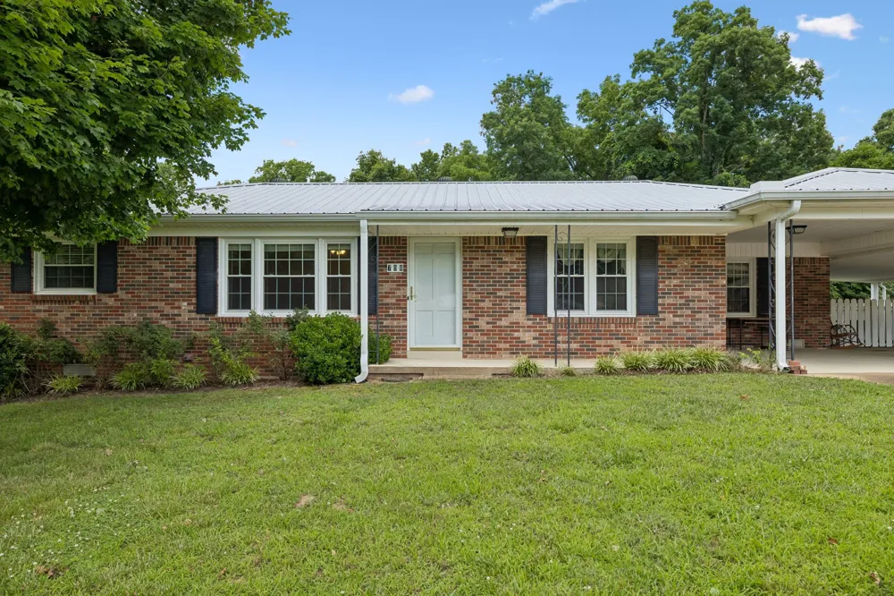 708 Hickory St Centerville, TN 37033