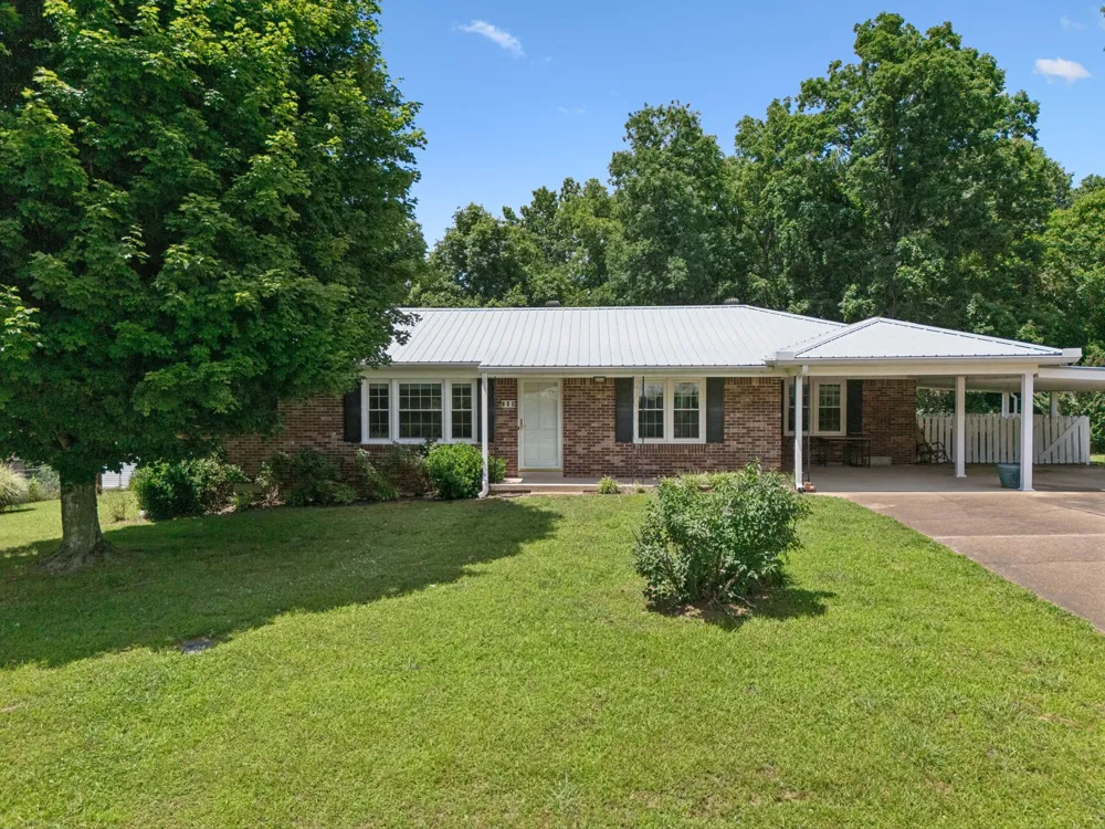 708 Hickory St Centerville, TN 37033
