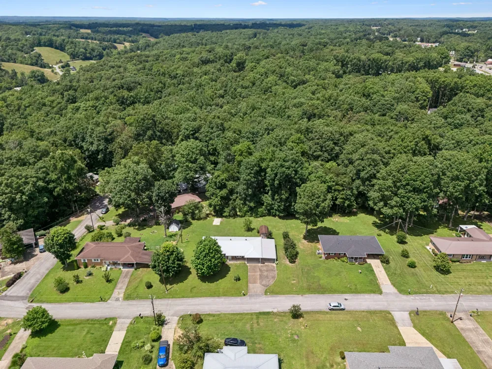 708 Hickory St Centerville, TN 37033