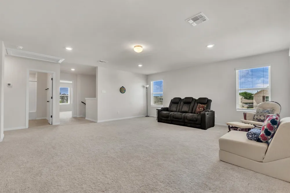 722 Palo Brea Loop Hutto, TX 78634