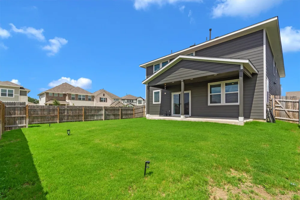 722 Palo Brea Loop Hutto, TX 78634