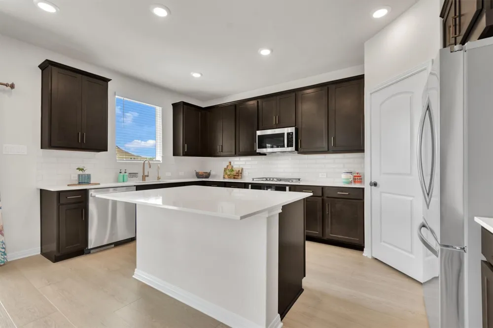 722 Palo Brea Loop Hutto, TX 78634
