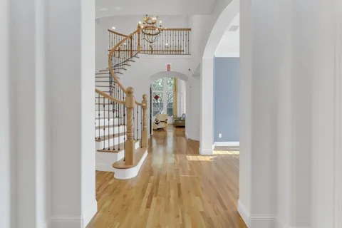 605 Royal Glen Drive