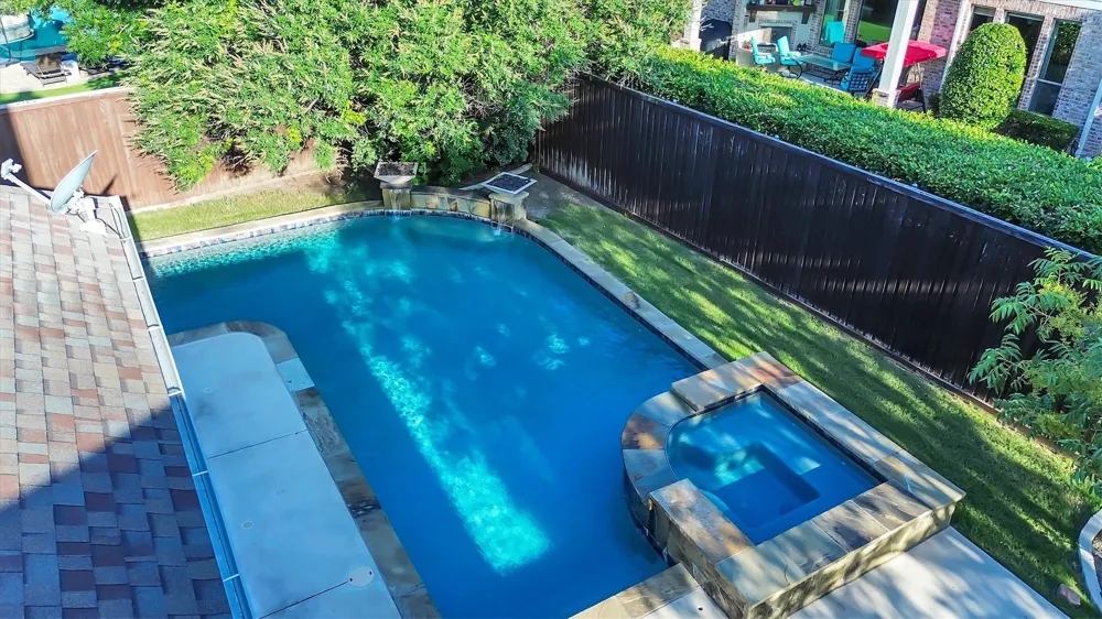 605 Royal Glen Drive Murphy, TX 75094
