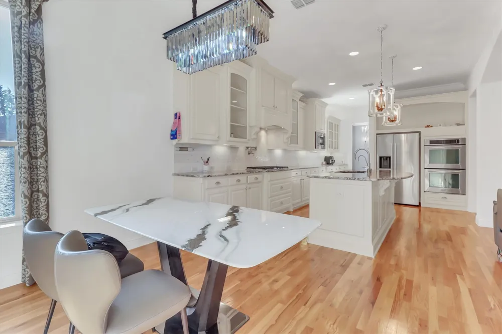 605 Royal Glen Drive Murphy, TX 75094
