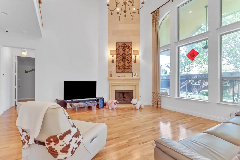 605 Royal Glen Drive Murphy, TX 75094