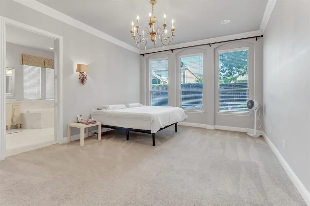 605 Royal Glen Drive Murphy, TX 75094