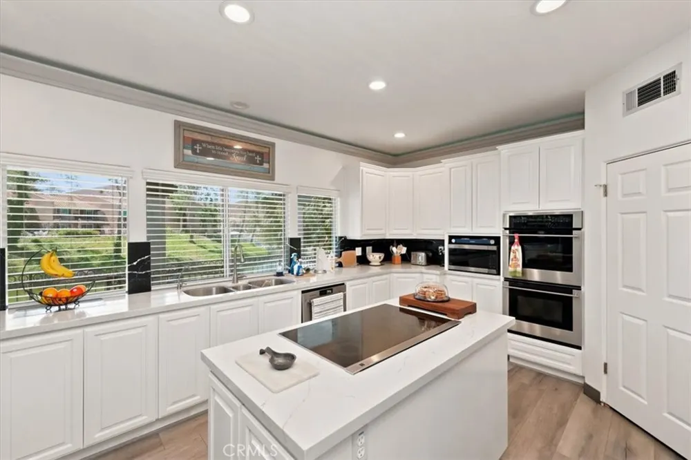 30294 Little Harbor Canyon Lake, CA 92587