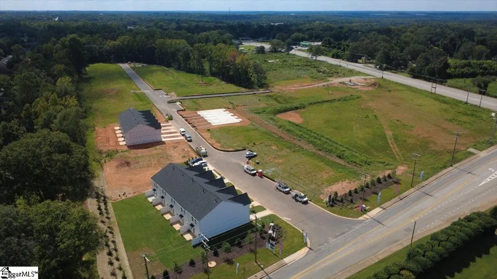 2061 Hillman Way Roebuck, SC 29376