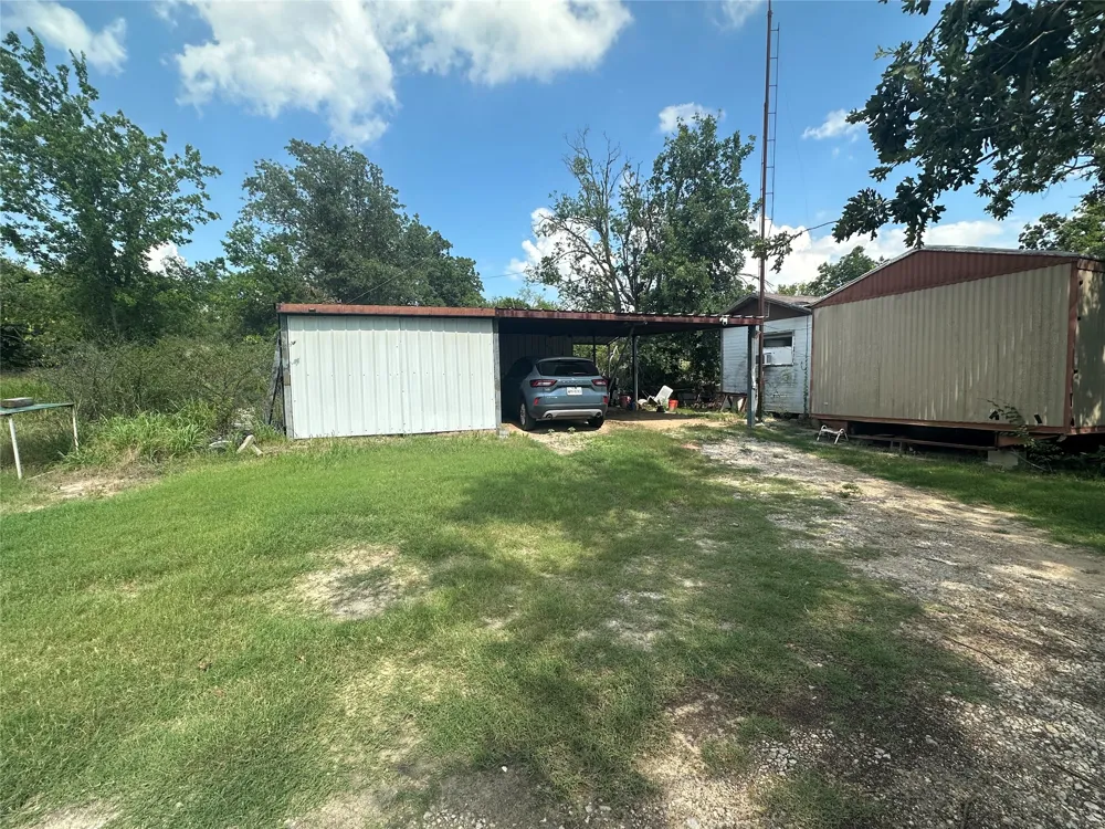 306 County Road 3677 Paradise, TX 76073
