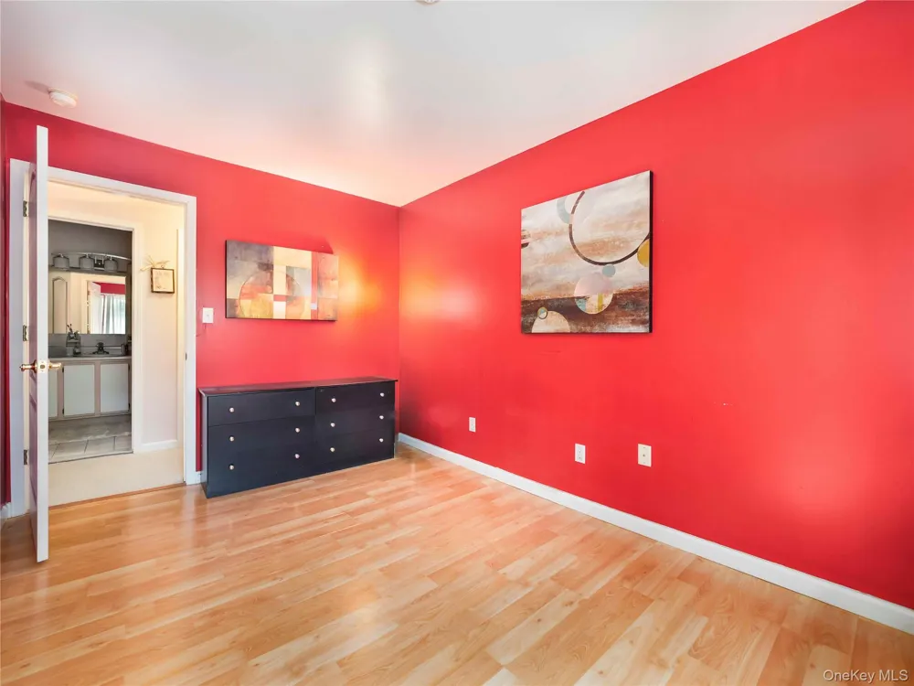26 Klint Court Nanuet, NY 10954