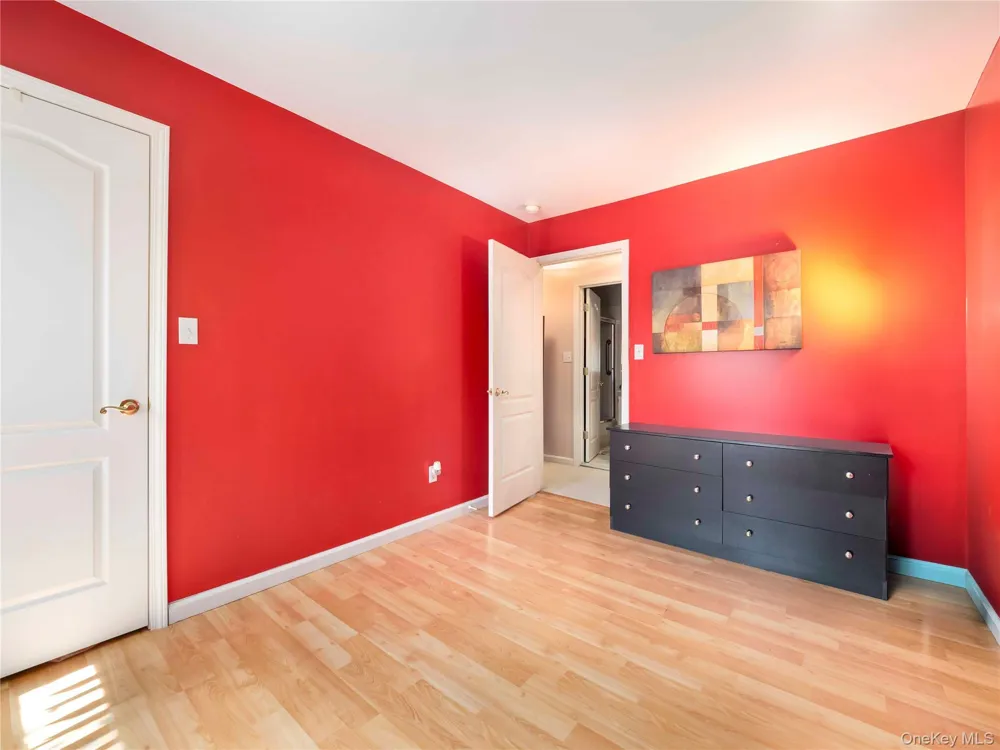 26 Klint Court Nanuet, NY 10954