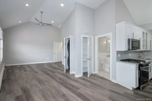 183 Wellwood Avenue #8 Lindenhurst, NY 11757