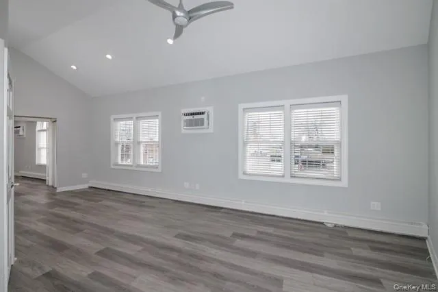 183 Wellwood Avenue #8 Lindenhurst, NY 11757