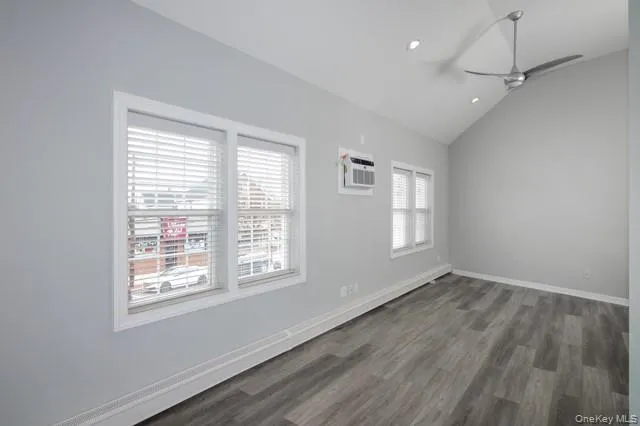 183 Wellwood Avenue #8 Lindenhurst, NY 11757
