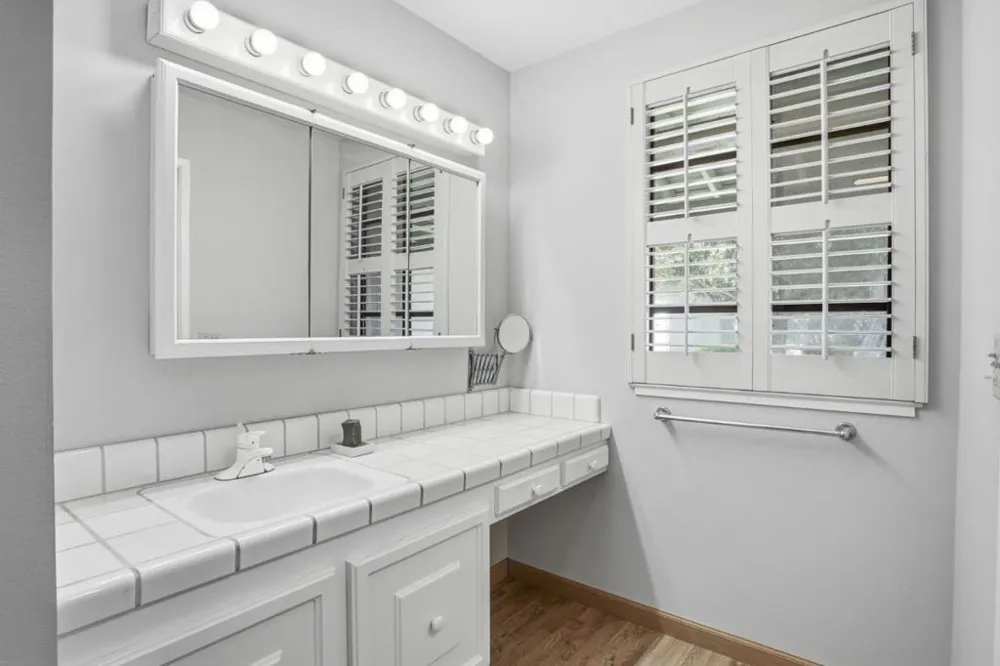 5449 Cribari Green San Jose, CA 95135