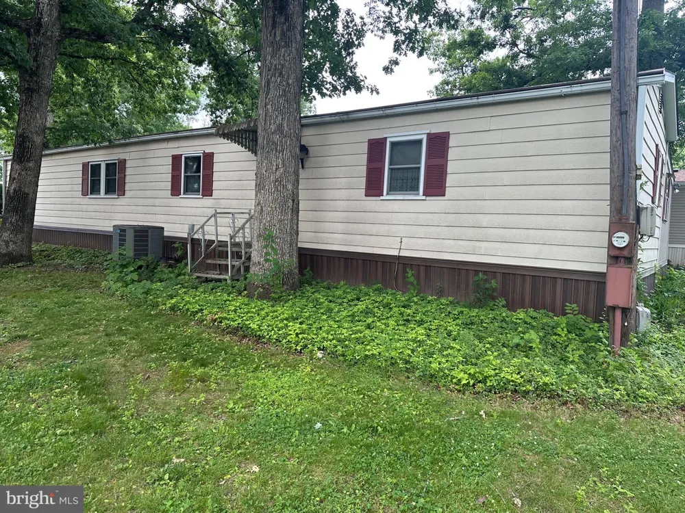 1027 PINE CIRCLE Telford, PA 18969