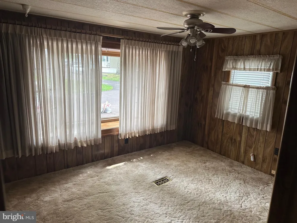 1027 PINE CIRCLE Telford, PA 18969
