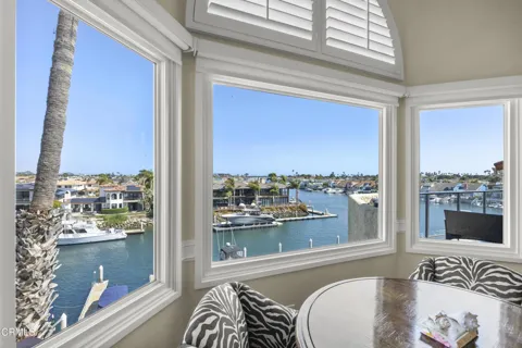 4252 Harbour Island Lane