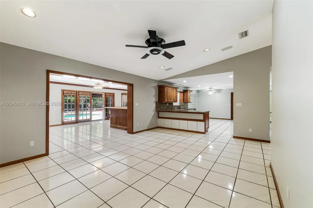 14941 SW 164th Ter Miami, FL 33187