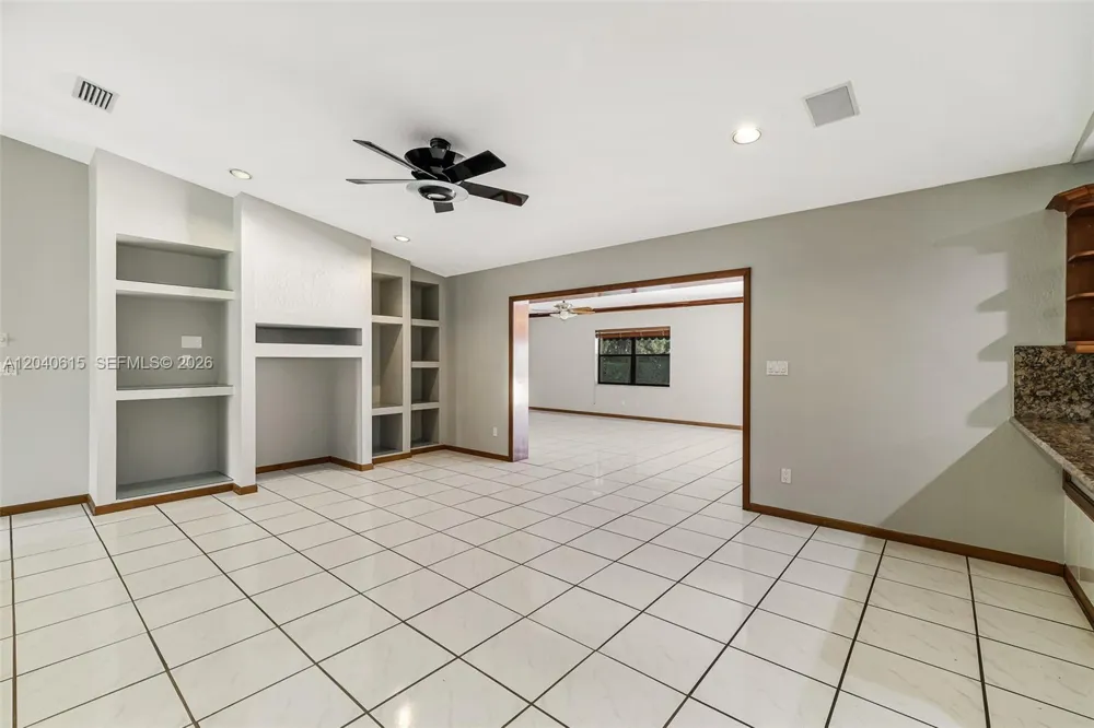 14941 SW 164th Ter Miami, FL 33187