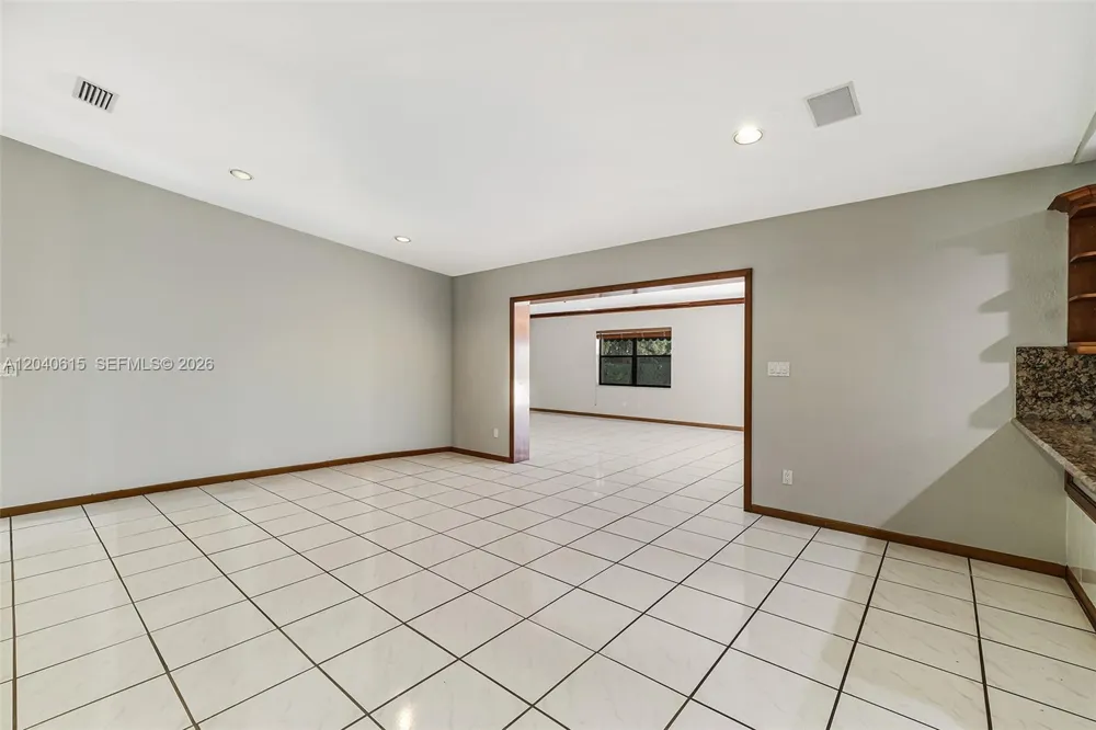 14941 SW 164th Ter Miami, FL 33187