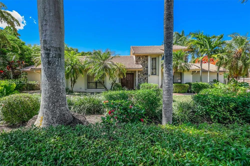 14941 SW 164th Ter Miami, FL 33187
