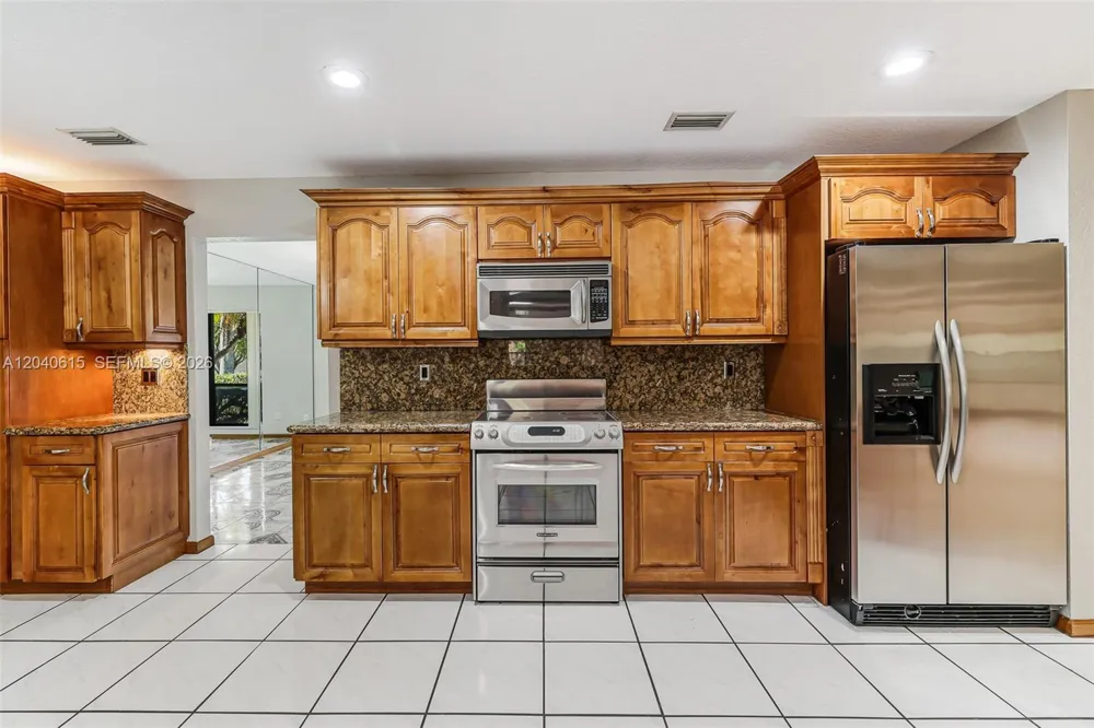 14941 SW 164th Ter Miami, FL 33187