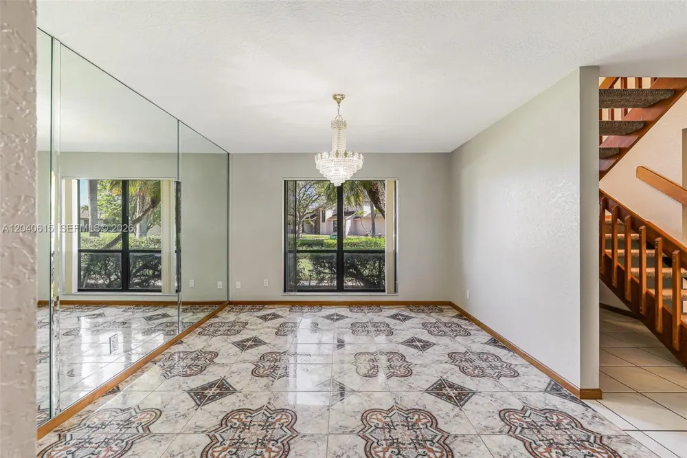 14941 SW 164th Ter Miami, FL 33187