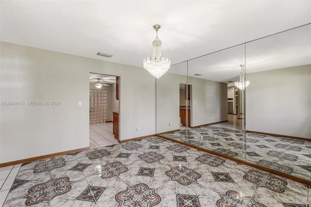 14941 SW 164th Ter Miami, FL 33187