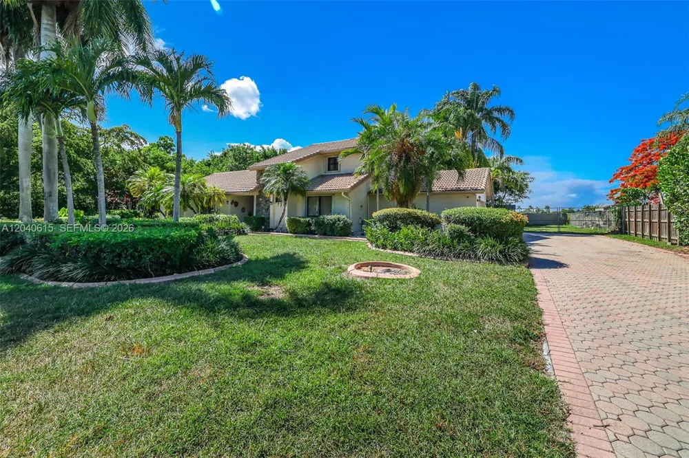 14941 SW 164th Ter Miami, FL 33187