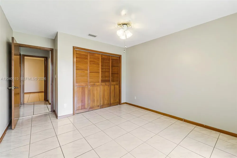 14941 SW 164th Ter Miami, FL 33187