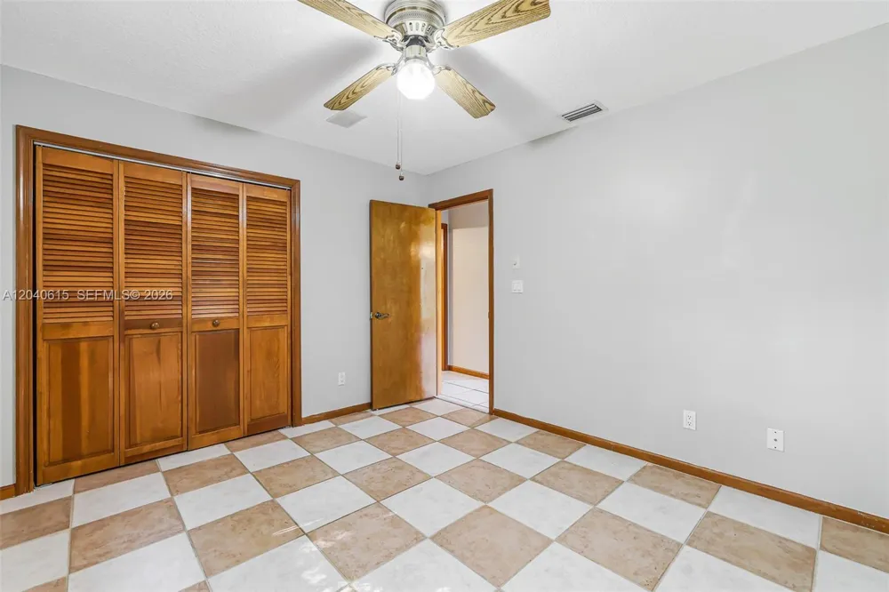 14941 SW 164th Ter Miami, FL 33187