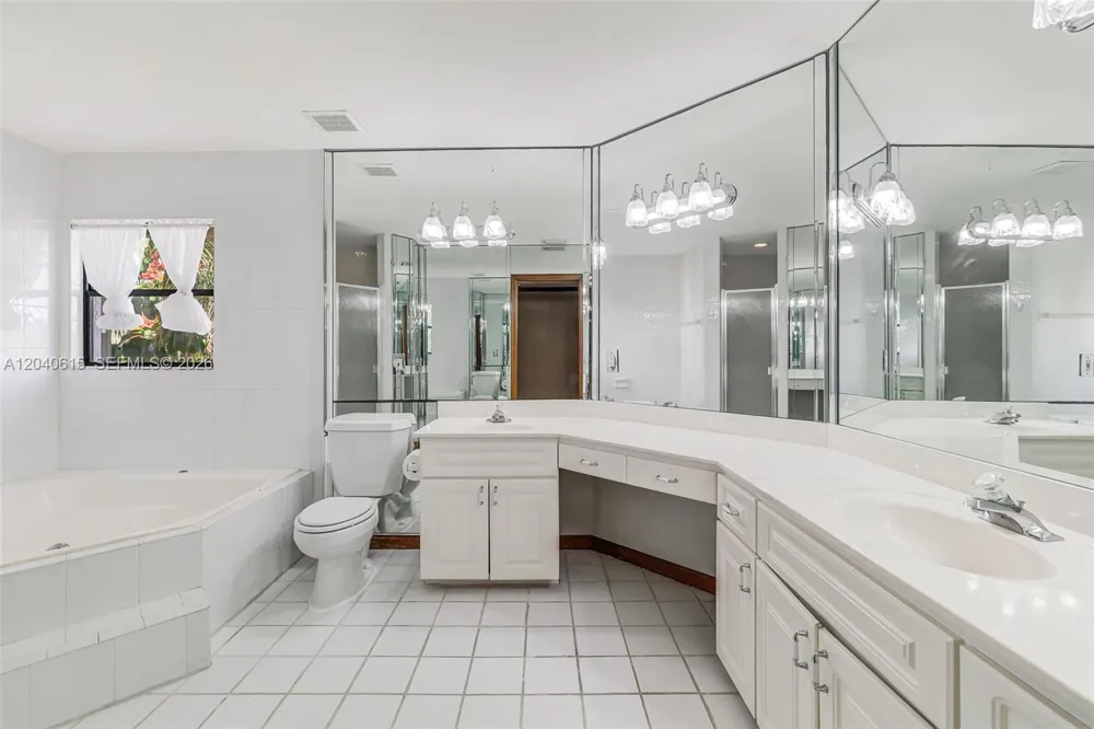 14941 SW 164th Ter Miami, FL 33187