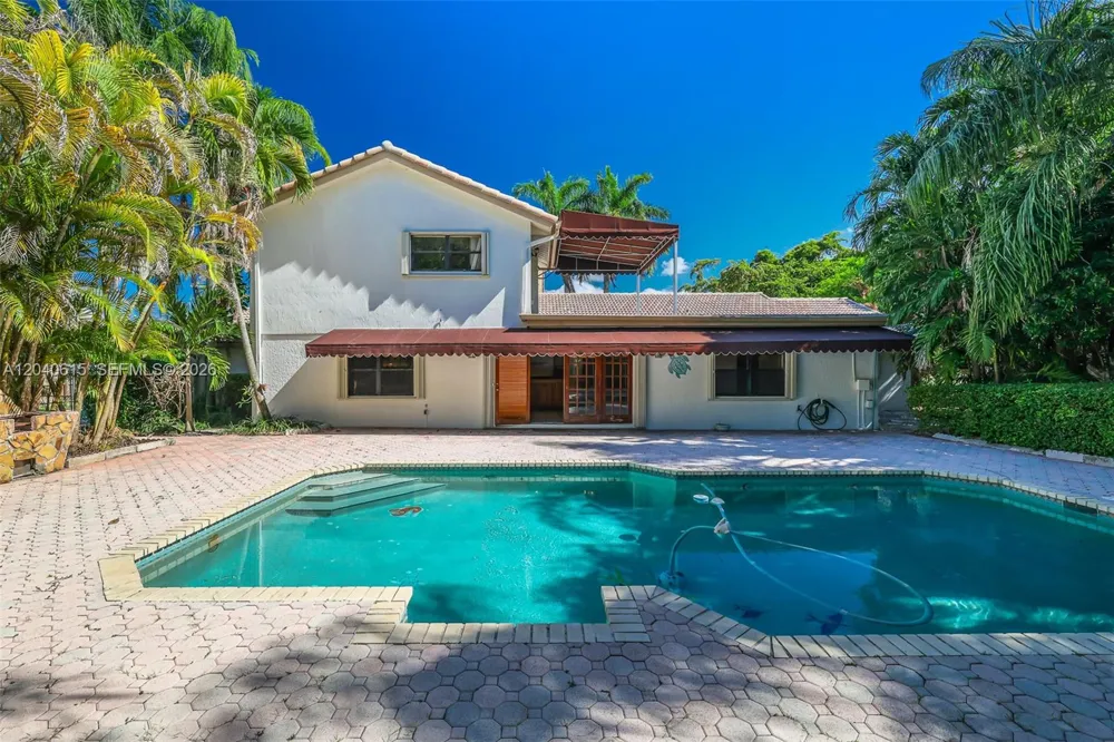 14941 SW 164th Ter Miami, FL 33187