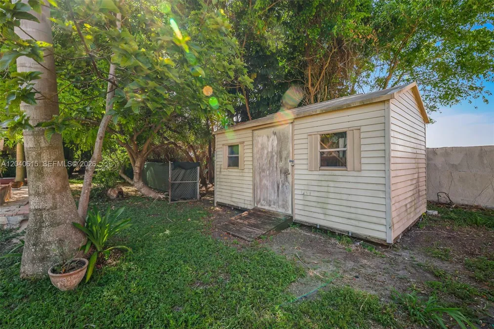 14941 SW 164th Ter Miami, FL 33187