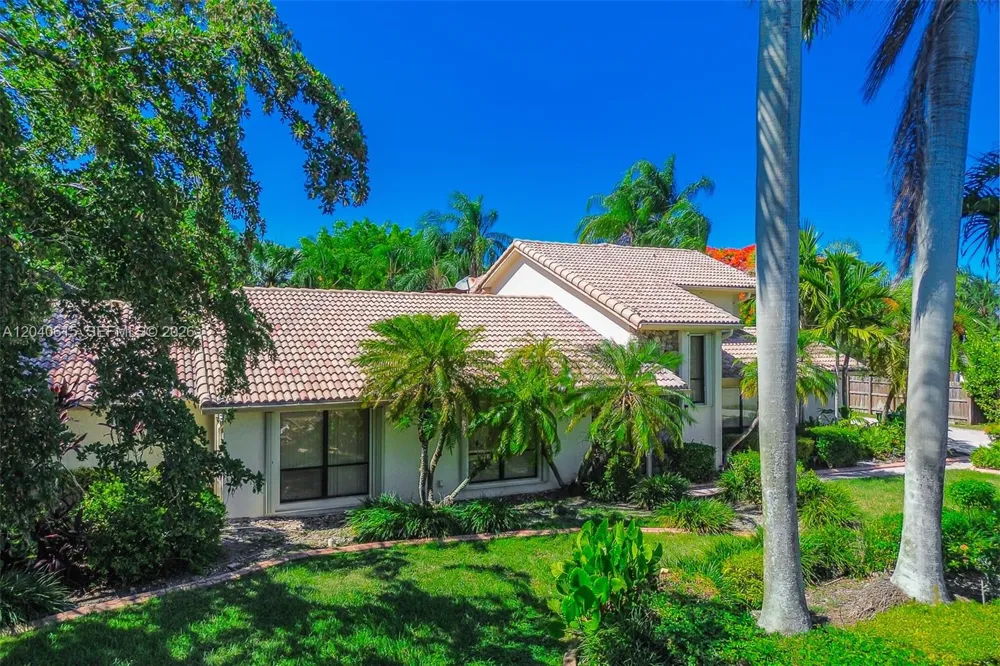 14941 SW 164th Ter Miami, FL 33187