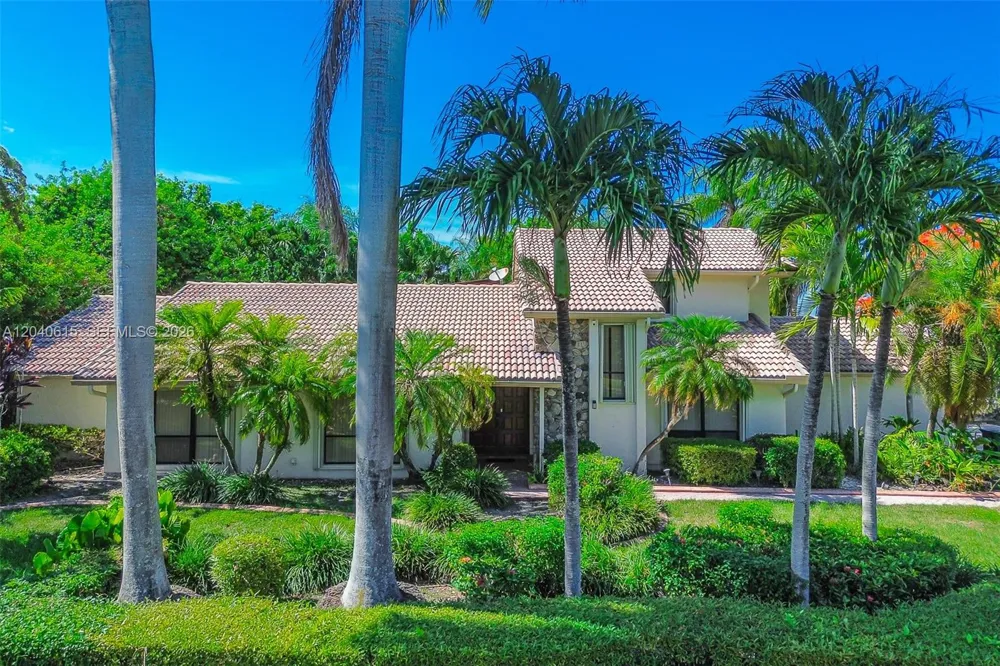 14941 SW 164th Ter Miami, FL 33187