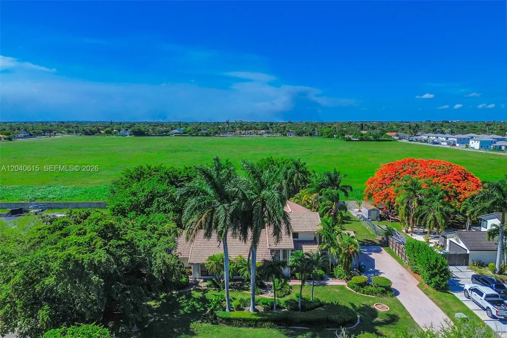 14941 SW 164th Ter Miami, FL 33187