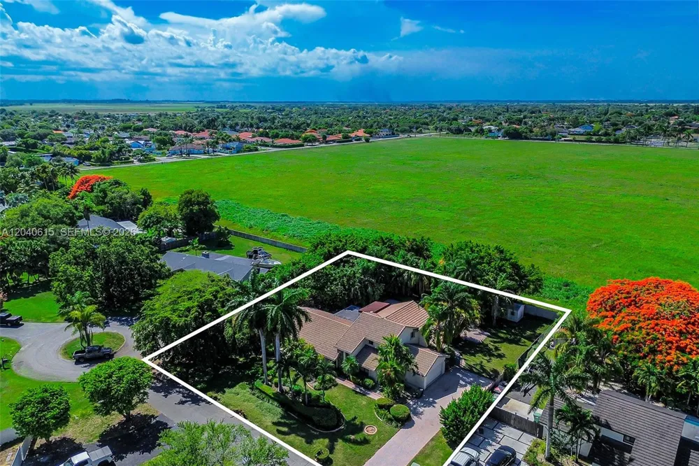 14941 SW 164th Ter Miami, FL 33187