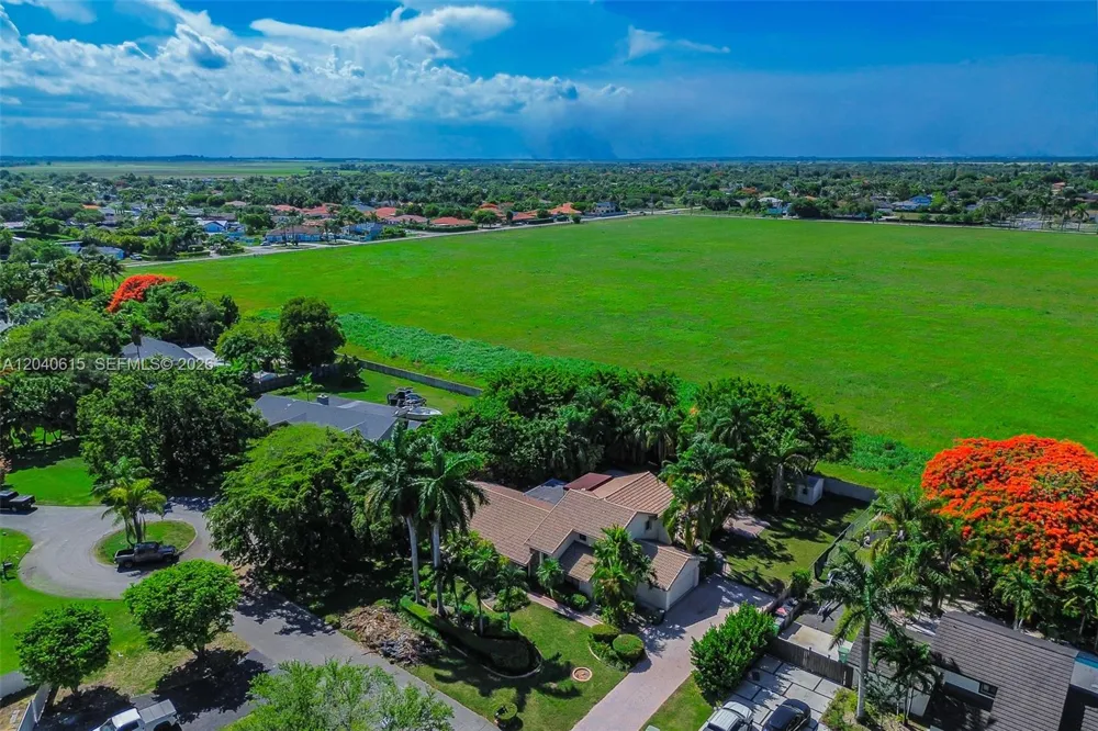 14941 SW 164th Ter Miami, FL 33187